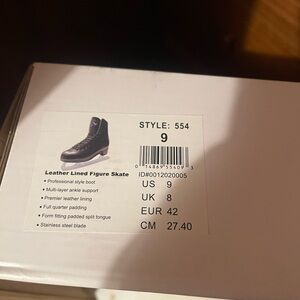 Brand new ice skates. Size 9